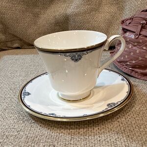 Royal Doulton Princeton White and Gold Teacup and Saucer Set new - set of EIGHT